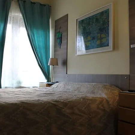 Lupa Bed & Breakfast *